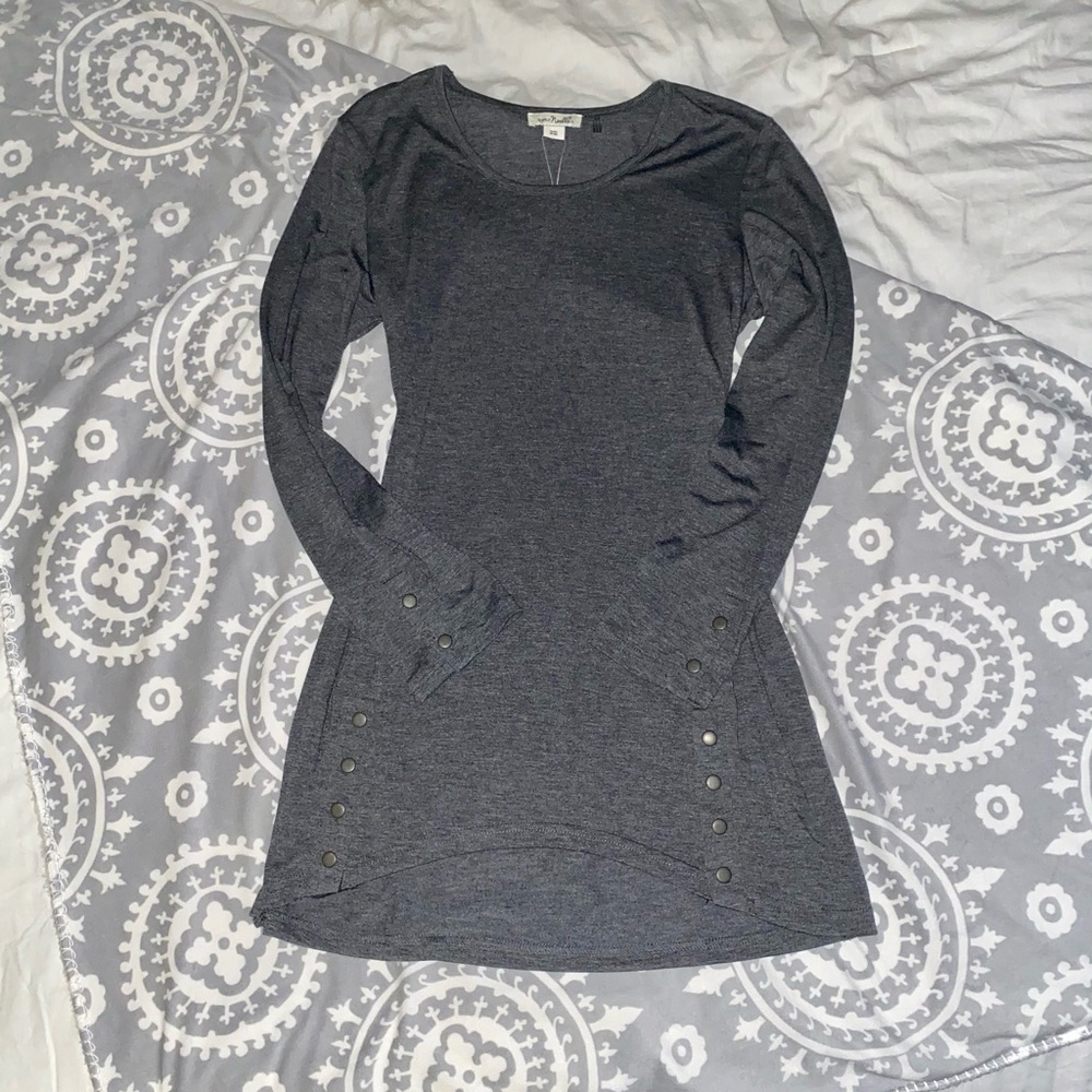 🔵 NWT Grey Buttoned Dress 🔵